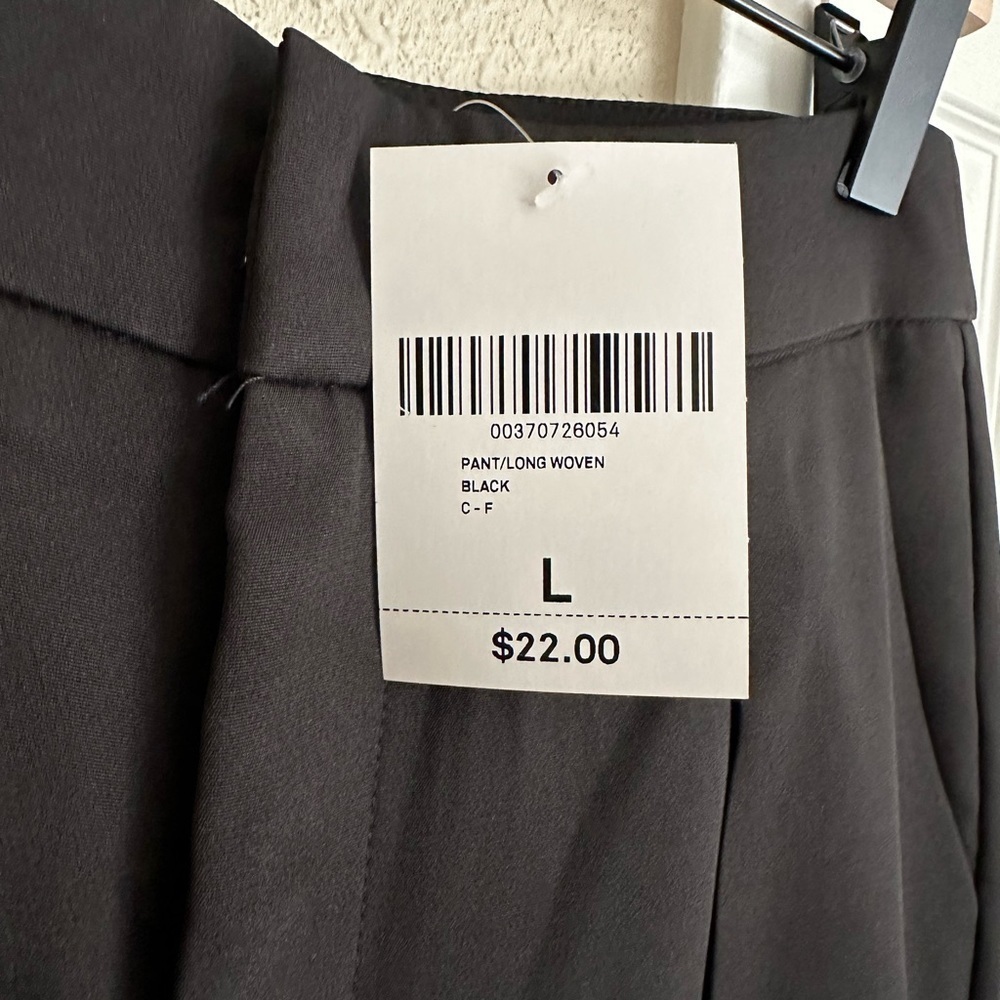 Forever 21 Black Cropped Dress Pants Size: Large - Picture 5 of 6
